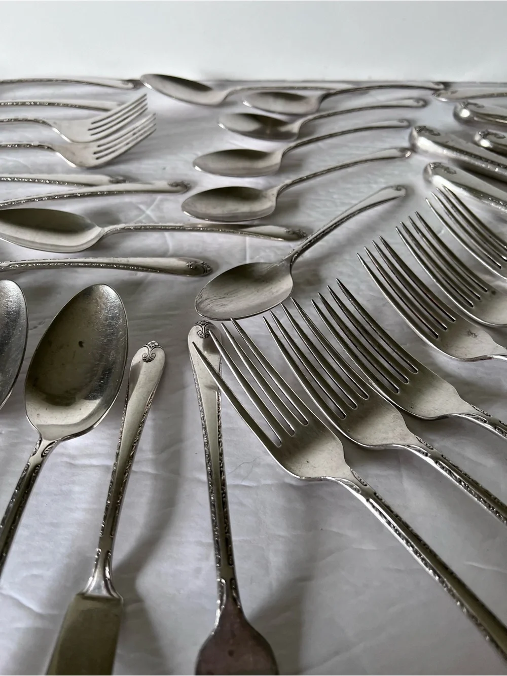 Vintage WM Rogers “Exquisite” IS Silverware 38 Pcs Flatware Set Replace Addition